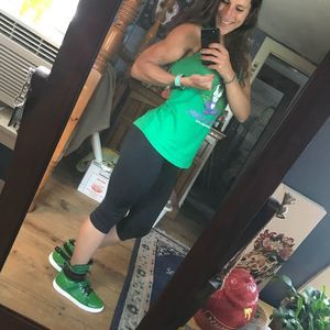 Meet your Posher, Azaria